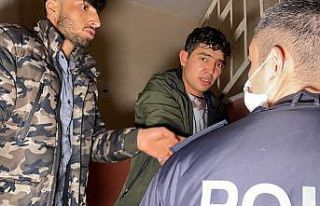 Komşular arası gürültü kavgası: 2 yaralı