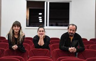 Konyaaltı Belediyesi’nden tiyatro kursu