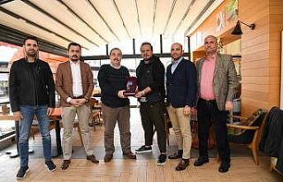 Konyaaltı Belediyespor’dan önceki yönetime teşekkür...