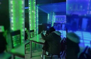 Konya’da mührü bozup eğlenenler polise yakalandı