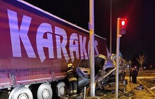 Konya’da tır ile otomobil çarpıştı: 5 yaralı