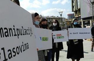 Kosova’da azınlık topluluklardan seçim protestosu