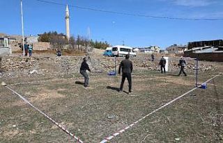 Köylülerin badminton heyecanı
