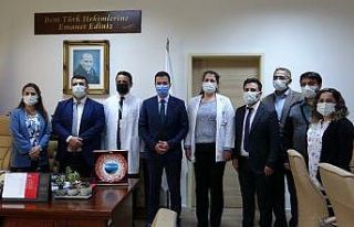 Kozan’da sağlık çalışanlarına moral ziyareti