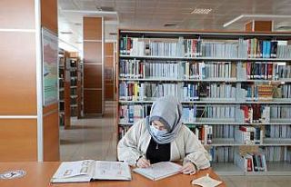 KTO Karatay Üniversitesi Merkez Kütüphanesi tüm...