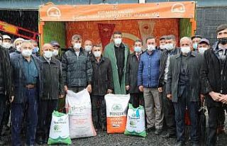 Kütahya’da 900 çiftçiye tohum desteği