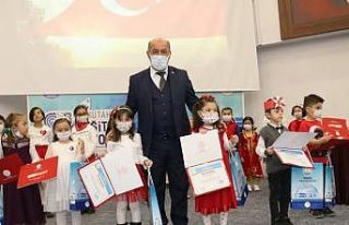 Kütahya’da İstiklal Marşı’nı ezberden okuma...