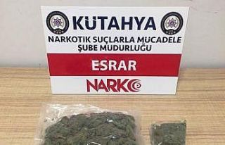 Kütahya’da polis uygulama noktasında esrar ele...