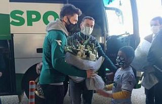 Lider Giresunspor’u İstanbul’da taraftarları...