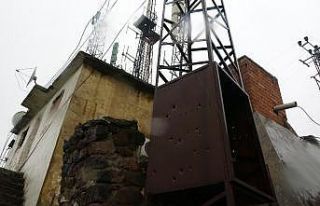 Magandalar baz istasyonlarının olduğu alanda ateş...