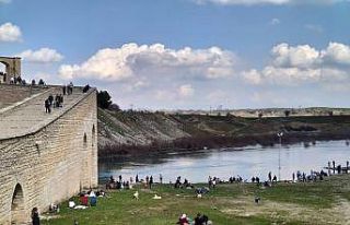 Malabadi Köprüsüne ziyaretçi akını