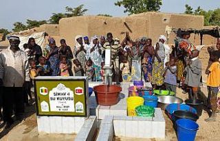 Mali’de su kuyusu sevinci