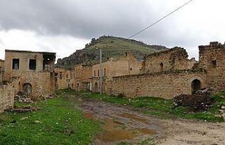 Mardin’de farklı dinlere mensup vatandaşlar huzur...