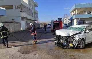 Mardin’de otomobil ile motosiklet çarpıştı:...