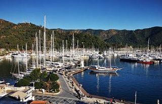 Marmarisliler güzel havanın keyfini çıkardı