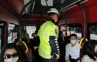 Marmaris’te Emniyet ve Jandarma ekiplerinden Kovid-19...