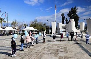 Mavi balonlu korona virüs uyarısı