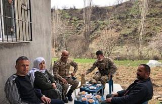 Mehmetçik şehit yakınları ve gazilerle bir araya...