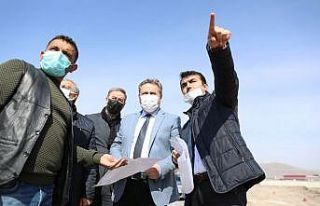 Melikgazi iki sanayi bölgesi arasındaki yolu imara...