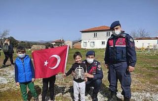 Menteşe Jandarması Down Sendromlular ile birlikte...