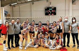 Mersin Büyükşehir Belediyesi GSK Kadın Voleybol...