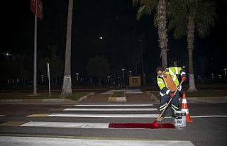 Mersin’de kırmızı çizgili yaya geçitleri dönemi...