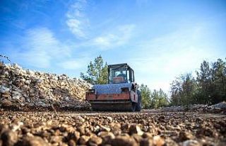 Mersin’de kırsal mahallerin grup yollarının sıkıntıları...