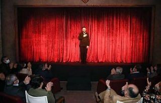 Mersin’de ’Ölümü ardında gezdirenler’ oyunu...