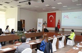 Mersin’de ‘Yaşlı Dostu Kent Çalıştayı’...