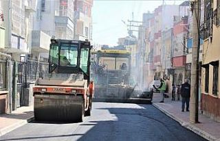 Mersin’de yol yapım çalışmaları sürüyor