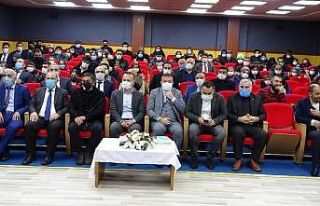 Mersinli yazar, kitabının geliriyle Ağrılı öğrencilere...