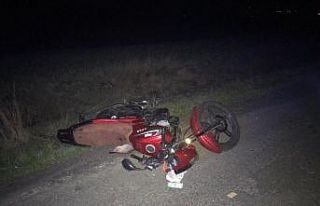 Mıcıra kapılan motosiklet taklalar attı: 1 yaralı