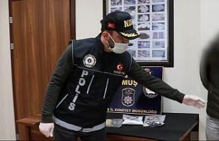 Midesinden 305 gram uyuşturucu çıktı