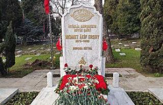 Milli şair Mehmet Akif Ersoy kabri başında anıldı