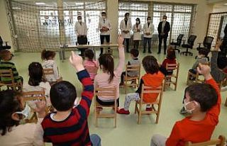 Minik öğrenciler ağız ve diş taramasından geçti