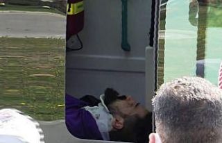Motosikletle otomobil çarpıştı: 1 ağır yaralı