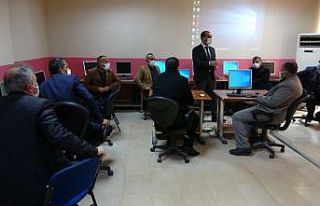 Muş’ta mahalle ve köy muhtarlarına bilgisayar...