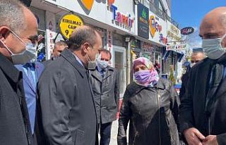 Naim Karataş esnafı yalnız bırakmıyor