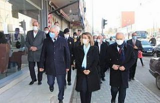 Nevşehir Valisi kendisi ile fotoğraf çekinmek isteyen...