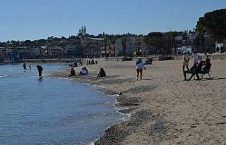 Normalleşmenin başladığı Didim’de sahil keyfi