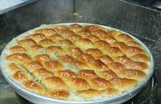 Normalleşmeyle beraber baklavaya talep arttı