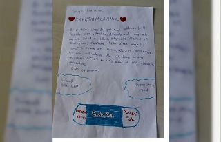 Öğrenciler, sağlık çalışanlarına duygu yüklü...