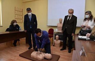 Öğretmenlere ilk yardım eğitimleri devam ediyor