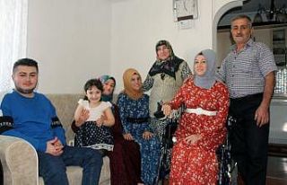 Ömrünü engelli çocuklarına adadı