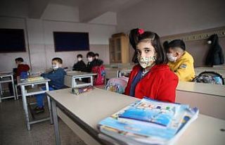 Orta riskli Elazığ’da yüz yüze eğitim başladı,...