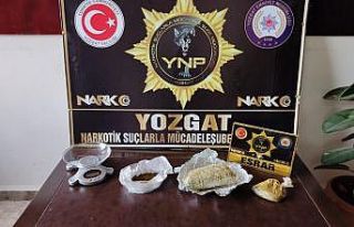 Otobüsle uyuşturucu taşıyan şahıslar yakalandı