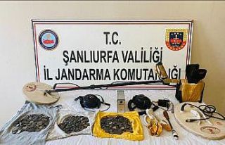 Otobüste 850 adet bronz sikke ele geçirildi