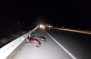 Otomobil ile motosiklet çarpıştı: 1 ölü, 1 yaralı