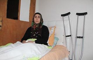 Otomobilin çarpmasıyla ölümden dönen kadına...