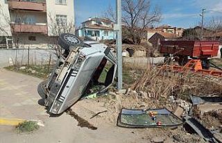 Otomobilin çarptığı emekli öğretmen hayatını...